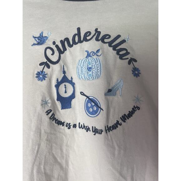 Disney Princess Cinderella T-shirt Size s - Picture 2 of 4